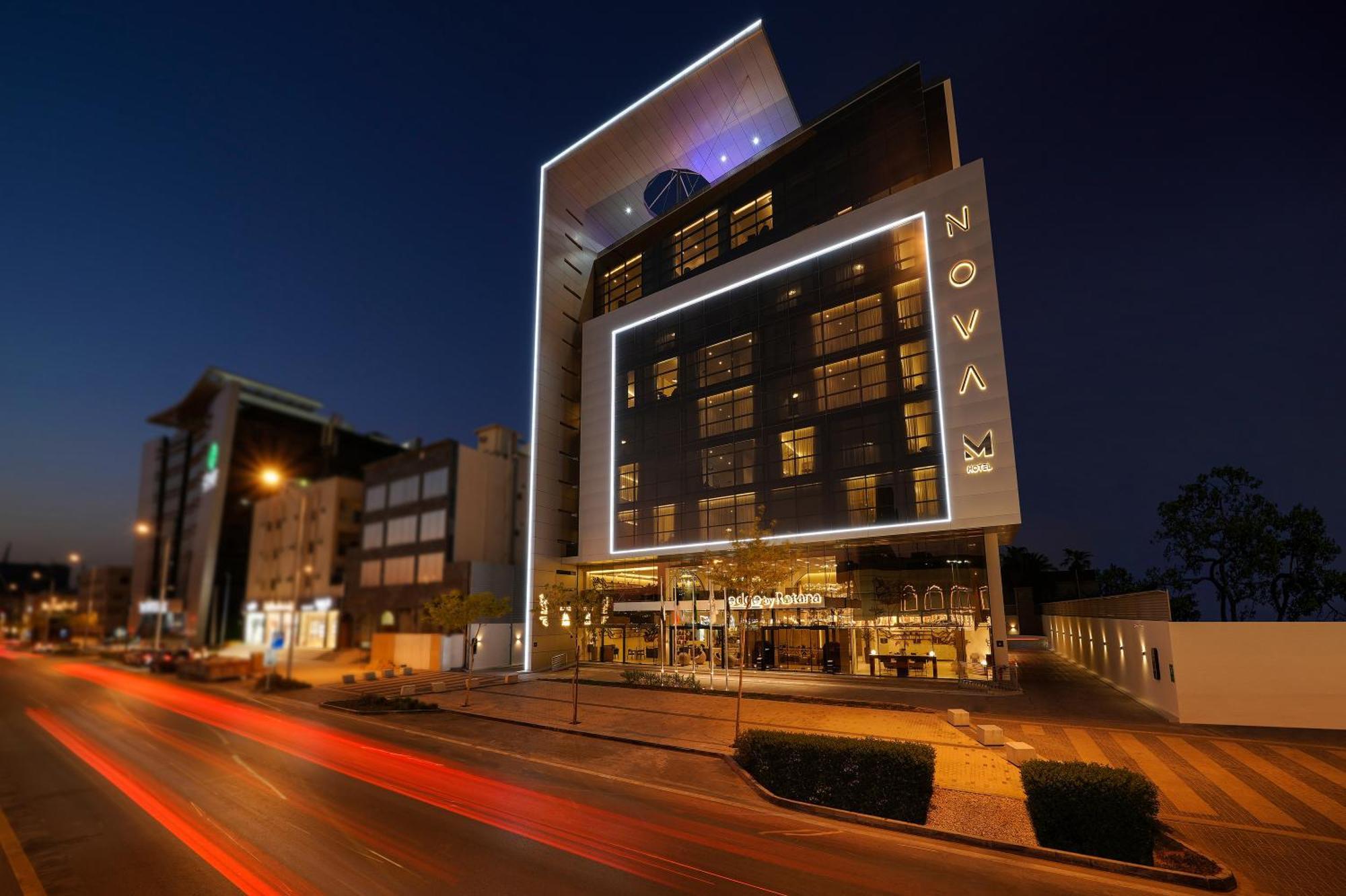 Nova M Hotel, Edge By Rotana Riadh Exterior foto