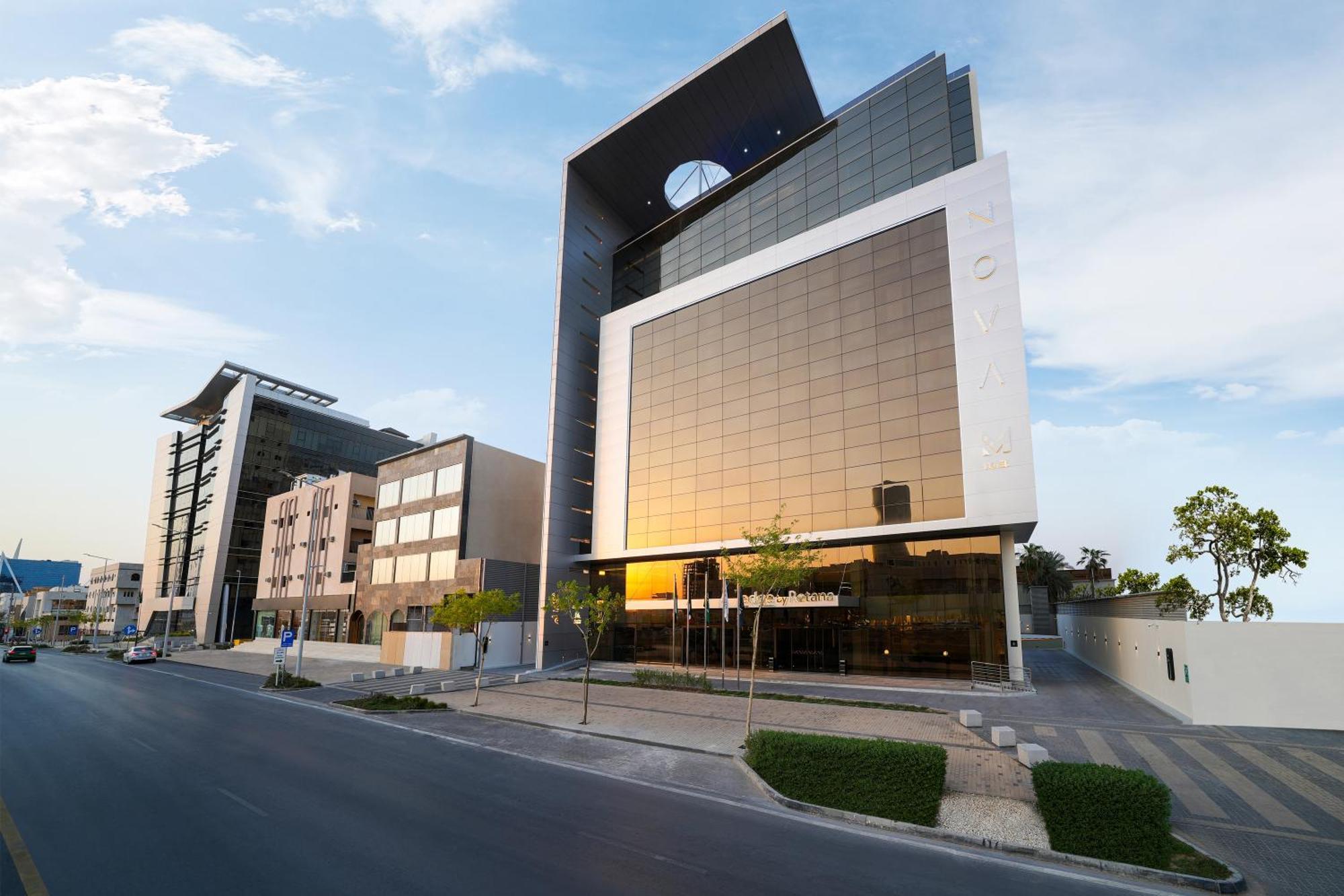 Nova M Hotel, Edge By Rotana Riadh Exterior foto